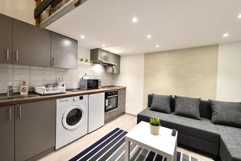 דירות בודפשט Cosy Flat In Kiraly Str, King מראה חיצוני תמונה